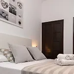 Alhambra Sonder Apartments